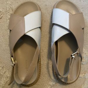 Alohas Marshmallow Sandal in Bicolor Beige and White